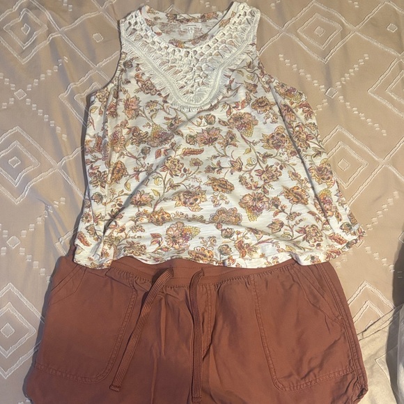 Maurices Floral Top and Brown Shorts Set - Picture 1 of 1